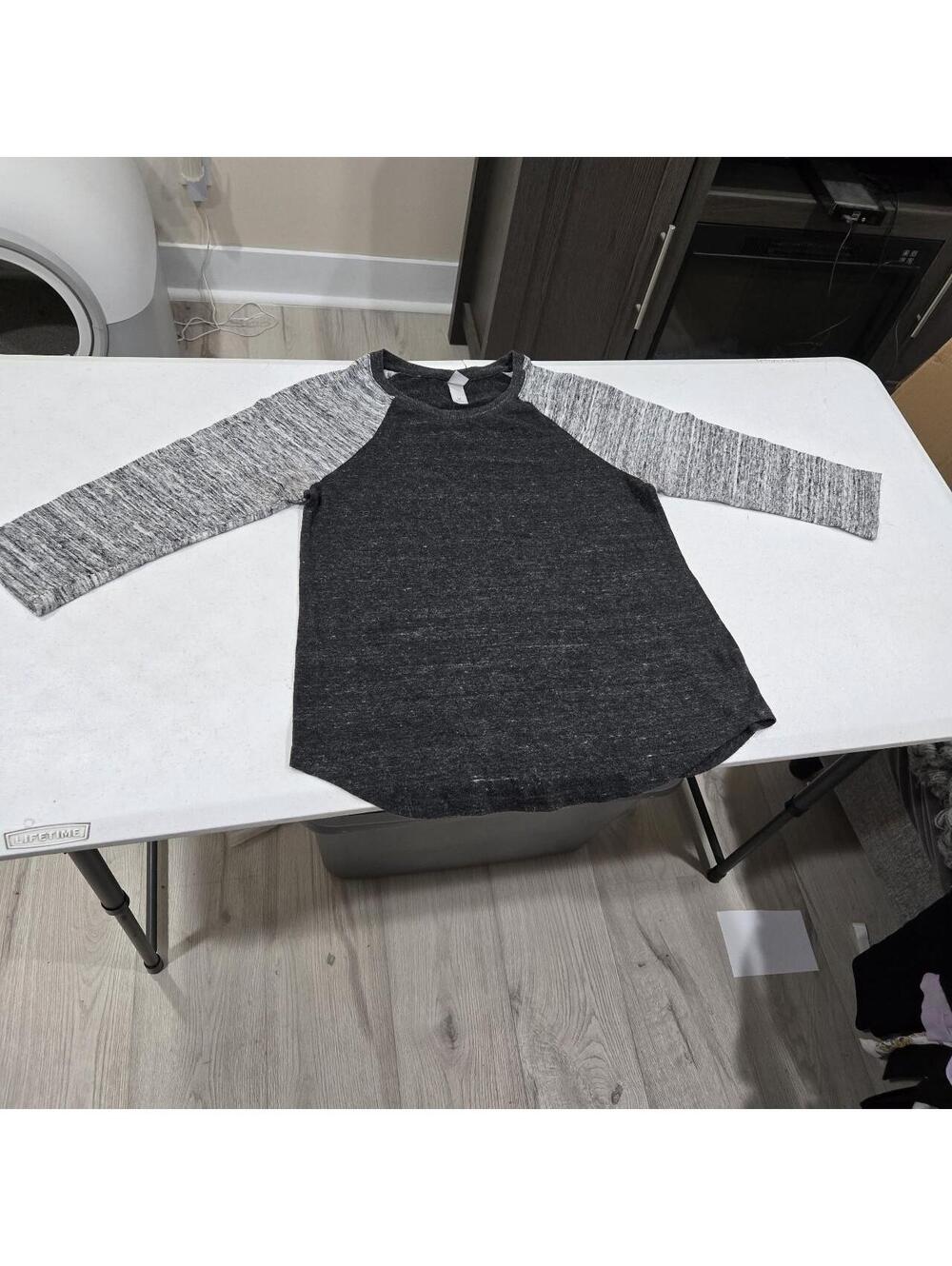 -Black and grey long sleeve baseball tee
